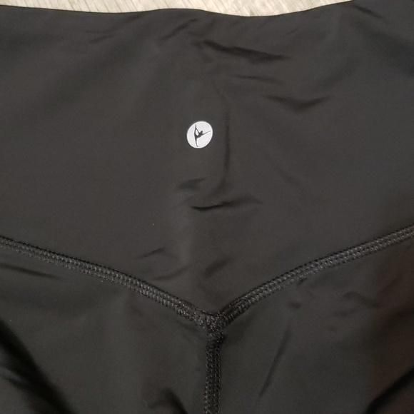 90° Mid Rise Leggings - Picture 4 of 4